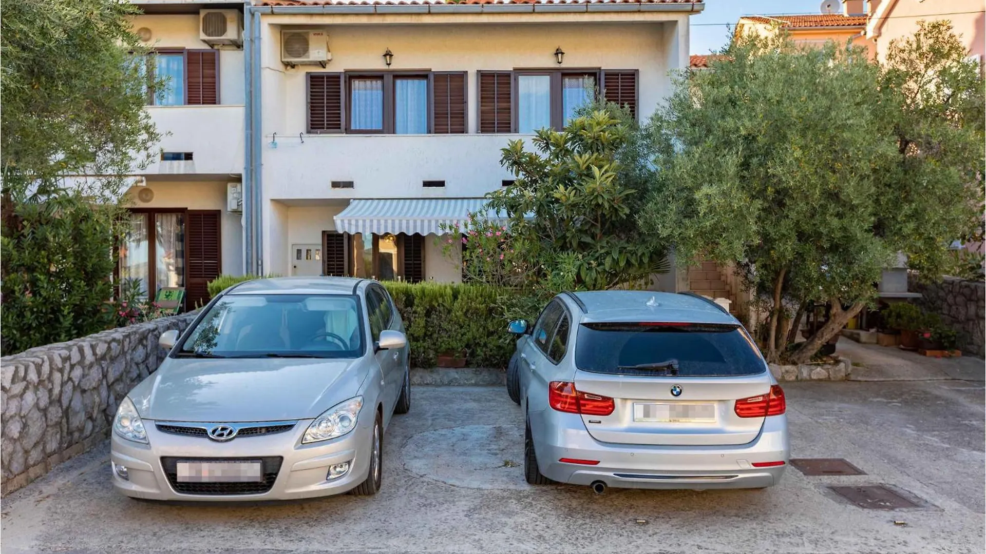 1 Bedroom Nice Apartment In Kornic